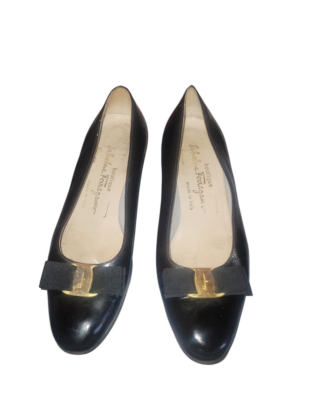 Salvatore Ferragamo Classic Leather Black Women's Vara Block Heel Pumps S… - Picture 8 of 8